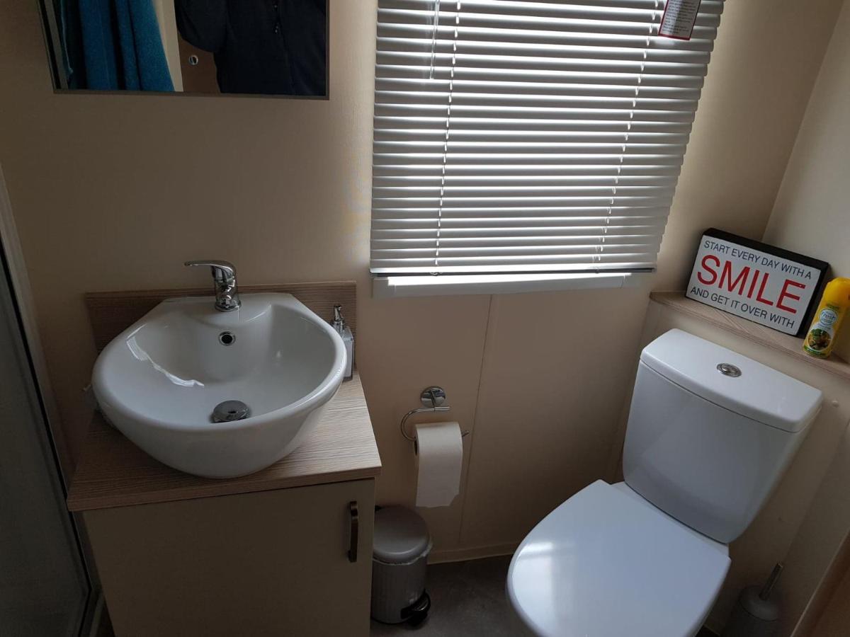 6 Berth Deluxe Caravan Palm Grove 42 Chapel St. Leonards Exterior foto